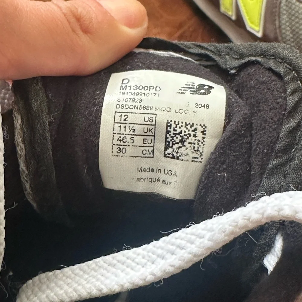 Men’s New Balance Sneakers - Picture 4 of 4